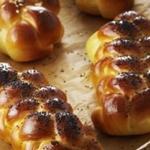 Geflochtenes Brot