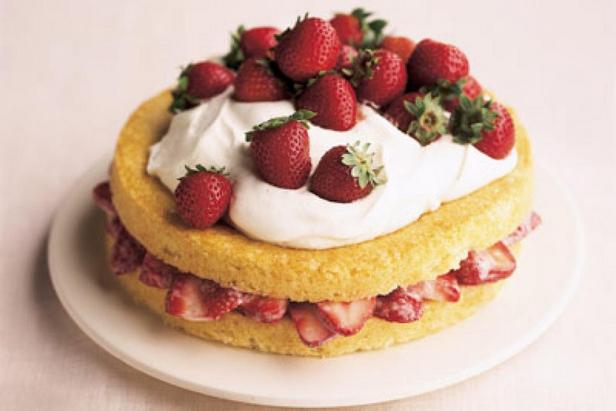 So backt man einen einfachen Erdbeerkuchen