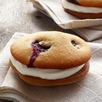 Blaubeer-Zitronen-Whoopie-Pie-Kekse