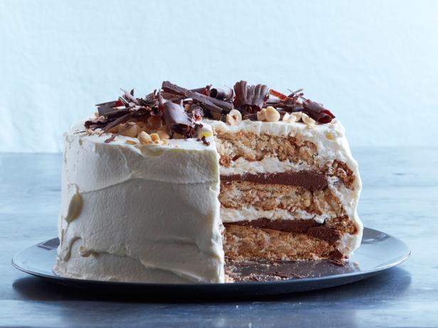 Wie man einen Schokoladen-Haselnuss-Dacquoise-Kuchen zubereitet