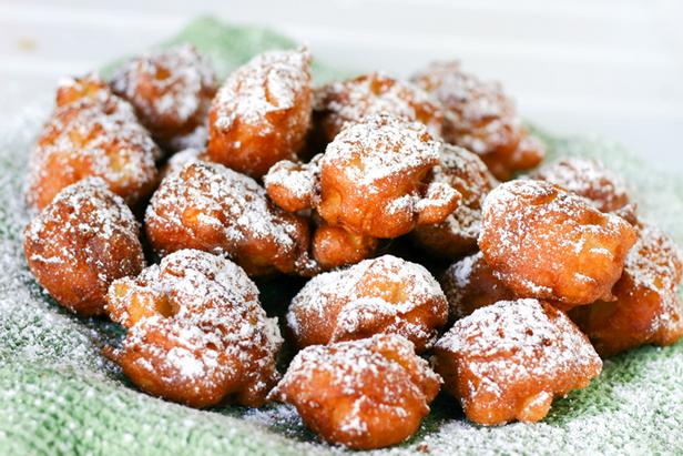 So macht man einfache Apfelkrapfen