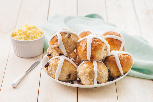 Wie man Kreuzbrötchen macht