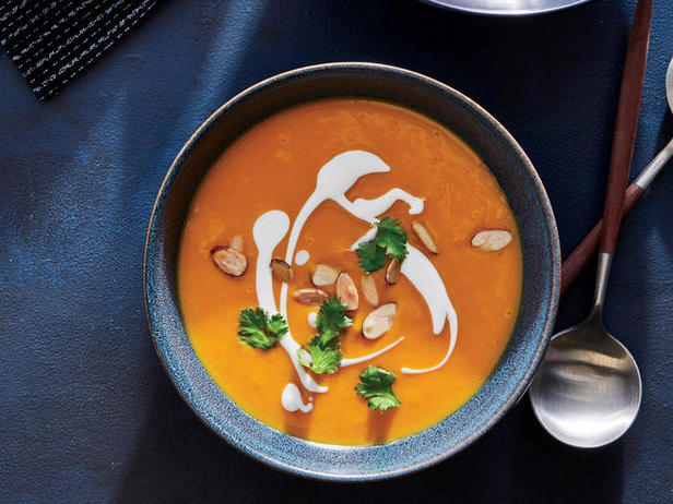 Come preparare la zuppa di patate dolci e arachidi