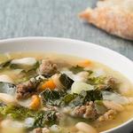 Bohnensuppe mit Hackfleisch und Rapini