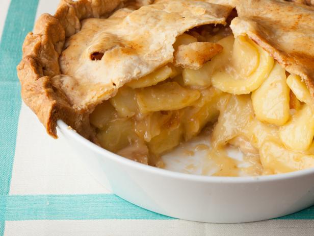 Come preparare - Torta chiusa di mele e formaggio
