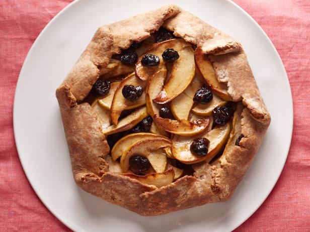 Zubereitung - Ländliche Galette mit Äpfeln und getrockneten Kirschen