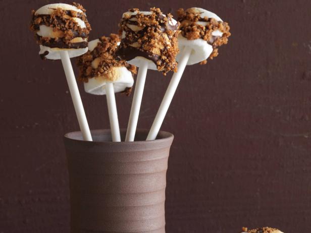 So macht man S'more Pops – Marshmallow-Pops