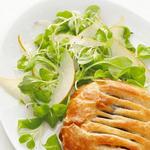 Blätterteigsalat mit Pilzen und Birnen