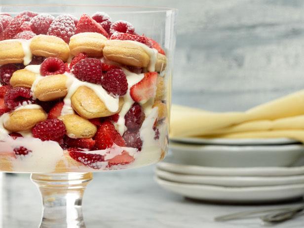 Wie man Zitronen-Tiramisu-Trifle zubereitet