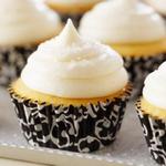 Vanille-Cupcakes mit feiner Sahne