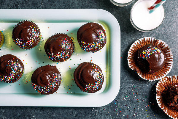 Come preparare i cupcake al cioccolato e patate con glassa