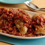 Langsam gegarte Hähnchenbrust mit Mexajita-Bohnen