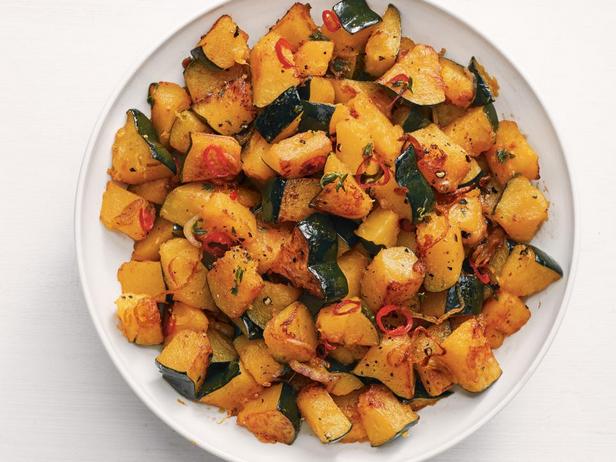 Foto des Gerichts – Gerösteter Eichelkürbis mit Jalapeño-Paprika