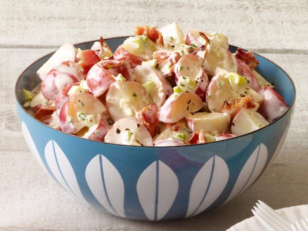 10. Pastırmalı ve Ranch Soslu Patates Salatası