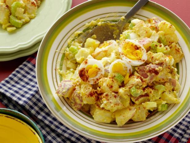 Foto des Gerichts – Kartoffelsalat mit Essiggurken und Eiern