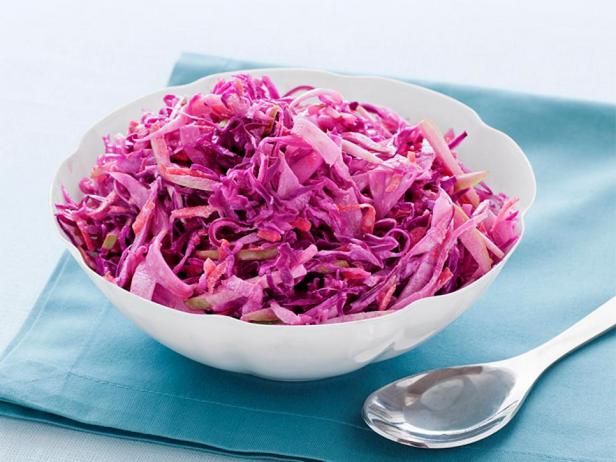 Foto des Gerichts – Salat mit Rotkohl, Karotten und Äpfeln