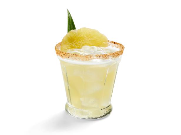 Wie man einen Mezcal-Cocktail zubereitet