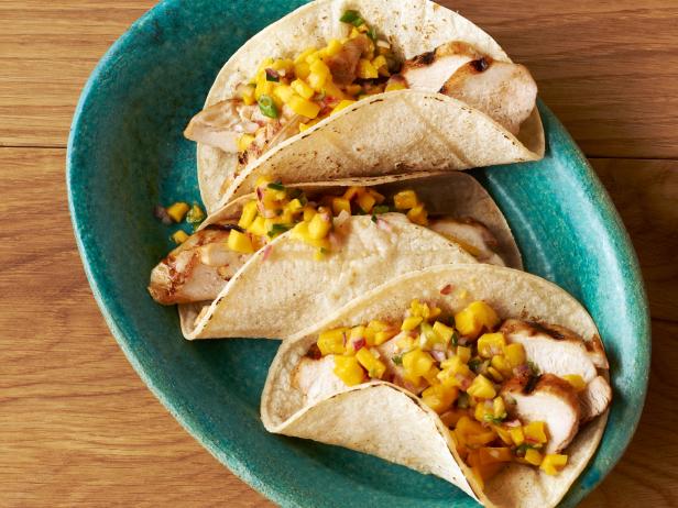 22. Hähnchen-Mango-Tacos