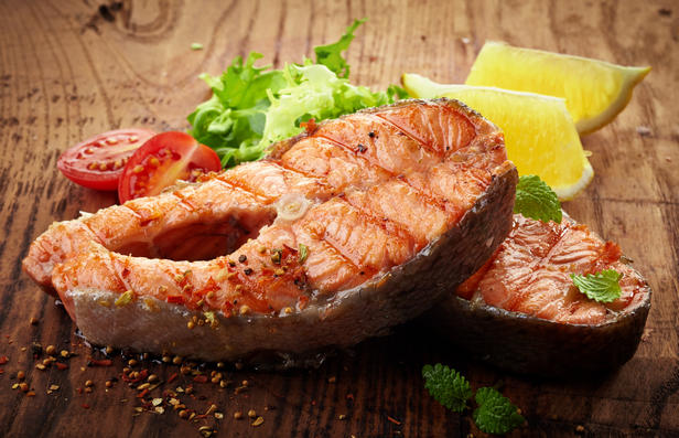 Wie man kocht – Lachs grillen: Eine Schritt-für-Schritt-Fotoanleitung