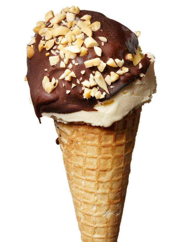 Foto des Gerichts – Schokoladen-Erdnuss-Sonntag in Waffeltüten