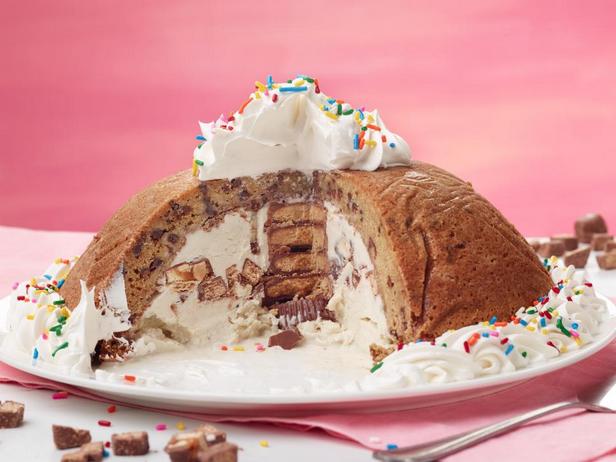 Foto des Gerichts – Schokoladenkeksbombe mit Eiscreme