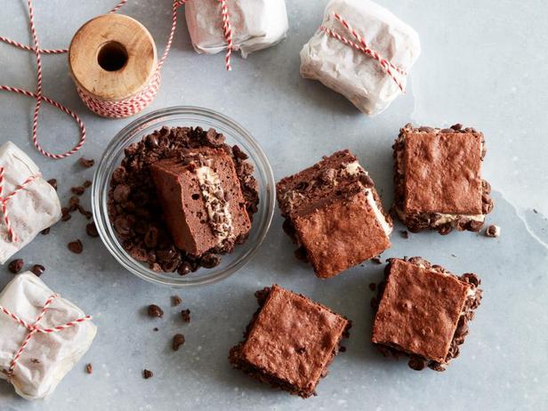 Foto des Gerichts – Schokoladeneiscremetorte „Gefrorener Brownie“