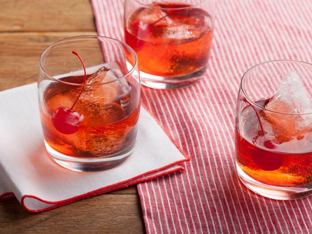 Zubereitung - Little Italy Cocktail (Manhattan mit Aperol)