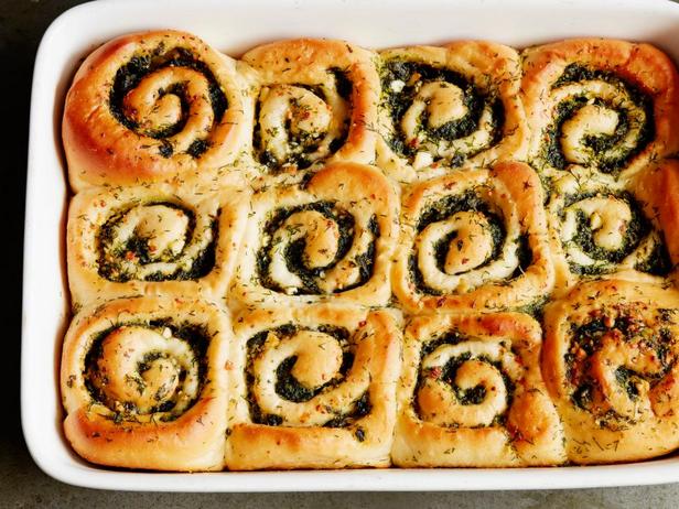 Yemeğin fotoğrafı - Ispanaklı ve peynirli çörekler