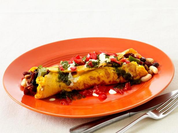 So macht man einen großen Tex-Mex-Burrito im Omelett