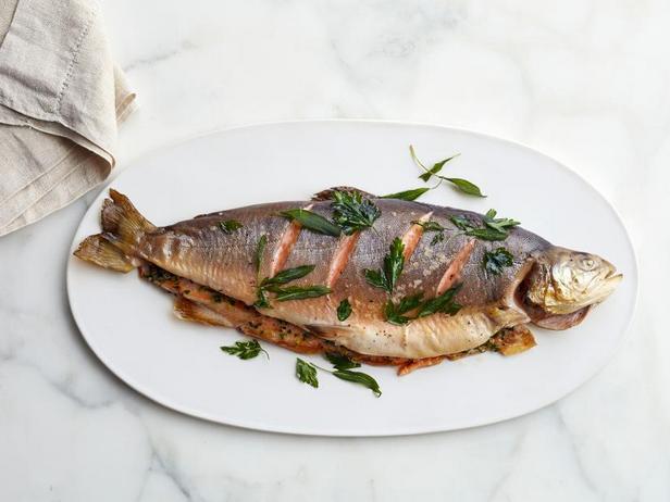 Come cucinare - Salmerino artico al forno con erbe aromatiche