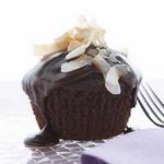 Schokoladen-Cupcakes mit Kokosnuss
