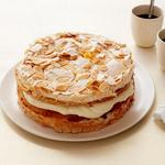 Baiser-Torte mit Eierlikörgeschmack