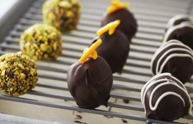 Wie man Ganache-Trüffel herstellt