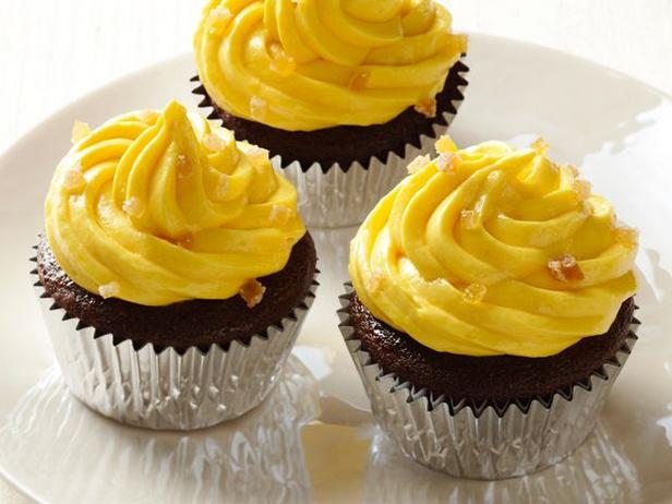 Rezept für Lebkuchen-Cupcakes mit karamellisierter Mango-Buttercreme