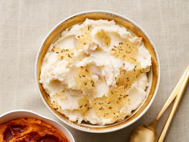 Zubereitung - Kartoffelpüree mit Käse und geröstetem Knoblauch