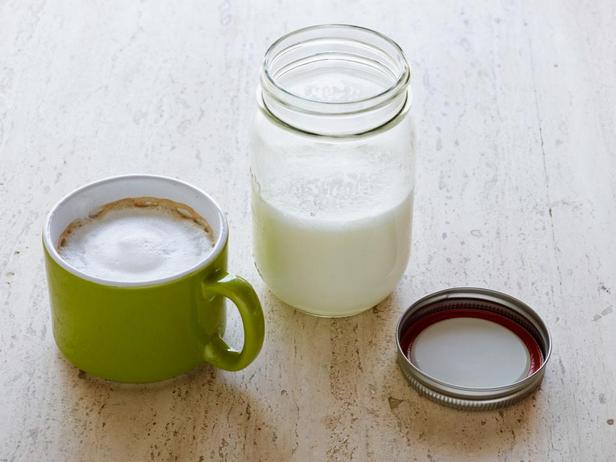 2: Milch aufschäumen