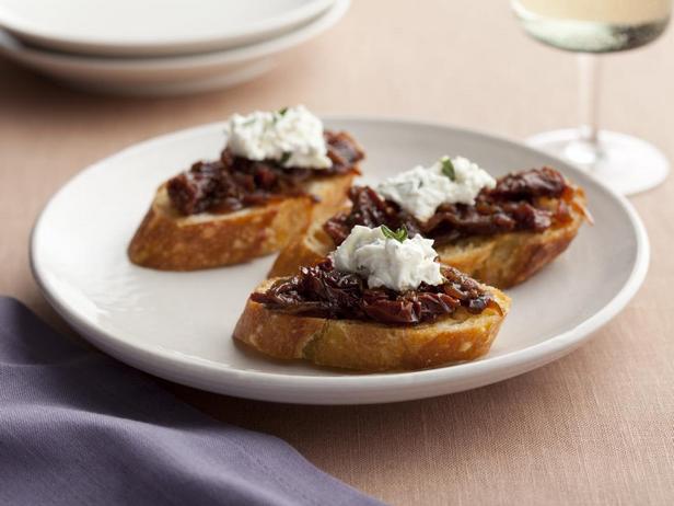 Foto des Gerichts – Crostini mit sonnengetrockneter Tomatenmarmelade