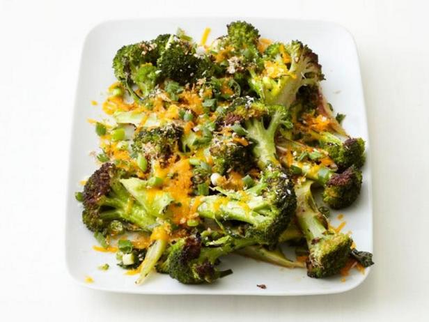 Rezept für gerösteten Brokkoli mit Cheddar-Kruste