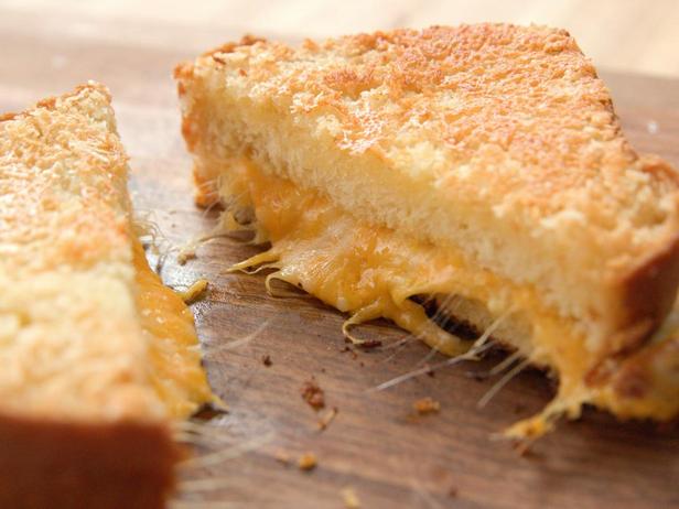 Foto des Gerichts – Knuspriges, heißes Käsesandwich