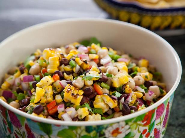 Foto des Gerichts – Gegrillter Mais-Bohnen-Salat