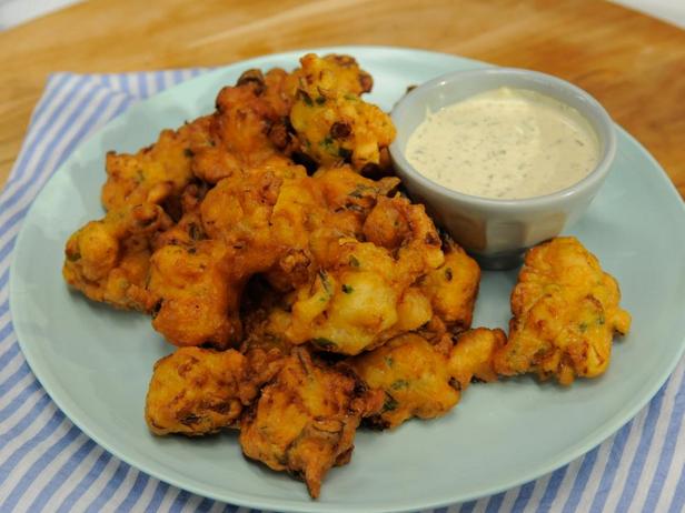 Foto des Gerichts – Garnelenkrapfen mit Gurkensoße