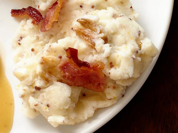 Foto des Gerichts – Kartoffelpüree mit gebackenem Knoblauch und Speck