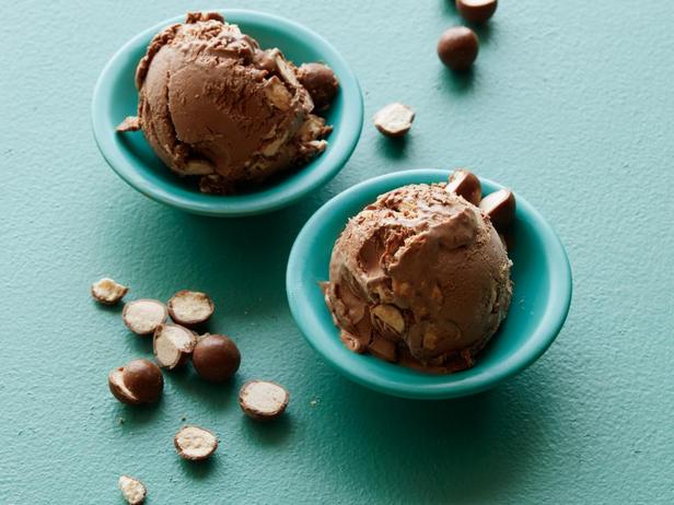 Gelato con cioccolatini