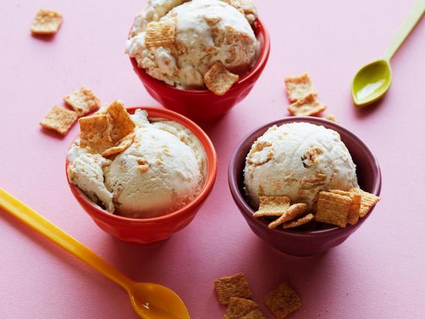 Gelato con cereali per la colazione