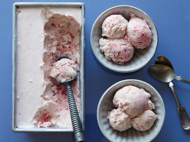 Gelato alla fragola senza gelatiera