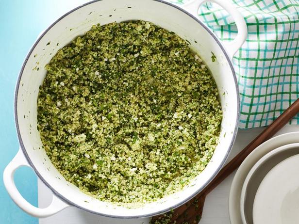 Rezept für Vollkorn-Quinoa mit würzigen grünen Nudeln