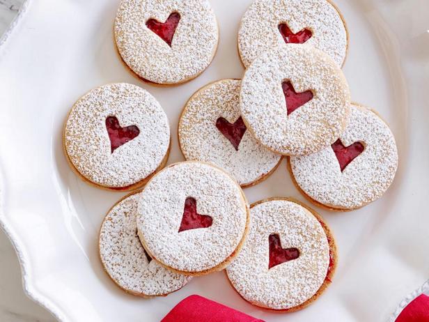 Foto des Gerichts – Linzer Mini-Kekse
