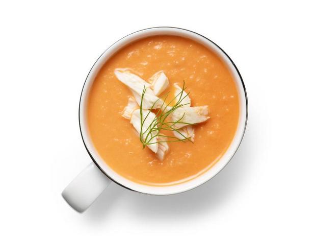 Come preparare la zuppa di pomodoro con finocchio e polpa di granchio