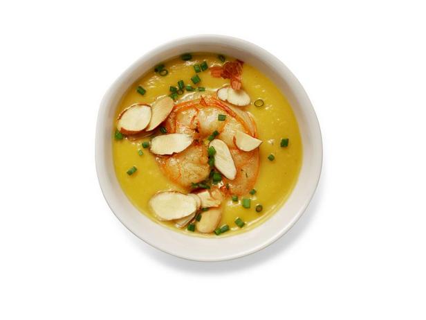 Kürbiscremesuppe mit Garnelen