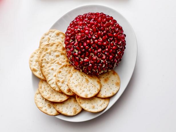 Käsebällchen mit Granatapfel